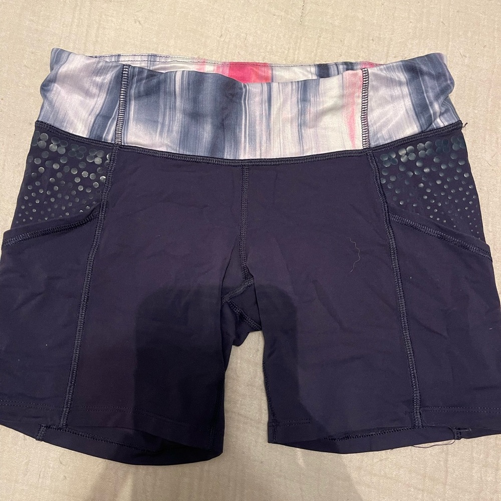 Lululemon navy biker shorts size 6